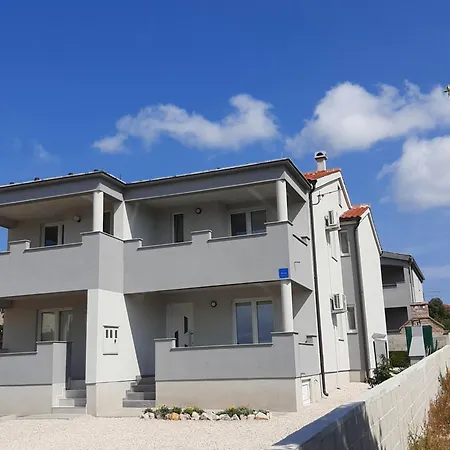 Jadranka Apartment Vir